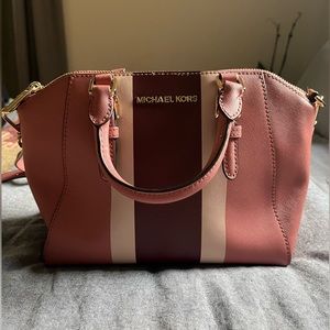 Michael Kors Ciara Medium Messenger Crossbody Bag - Rose Stripe